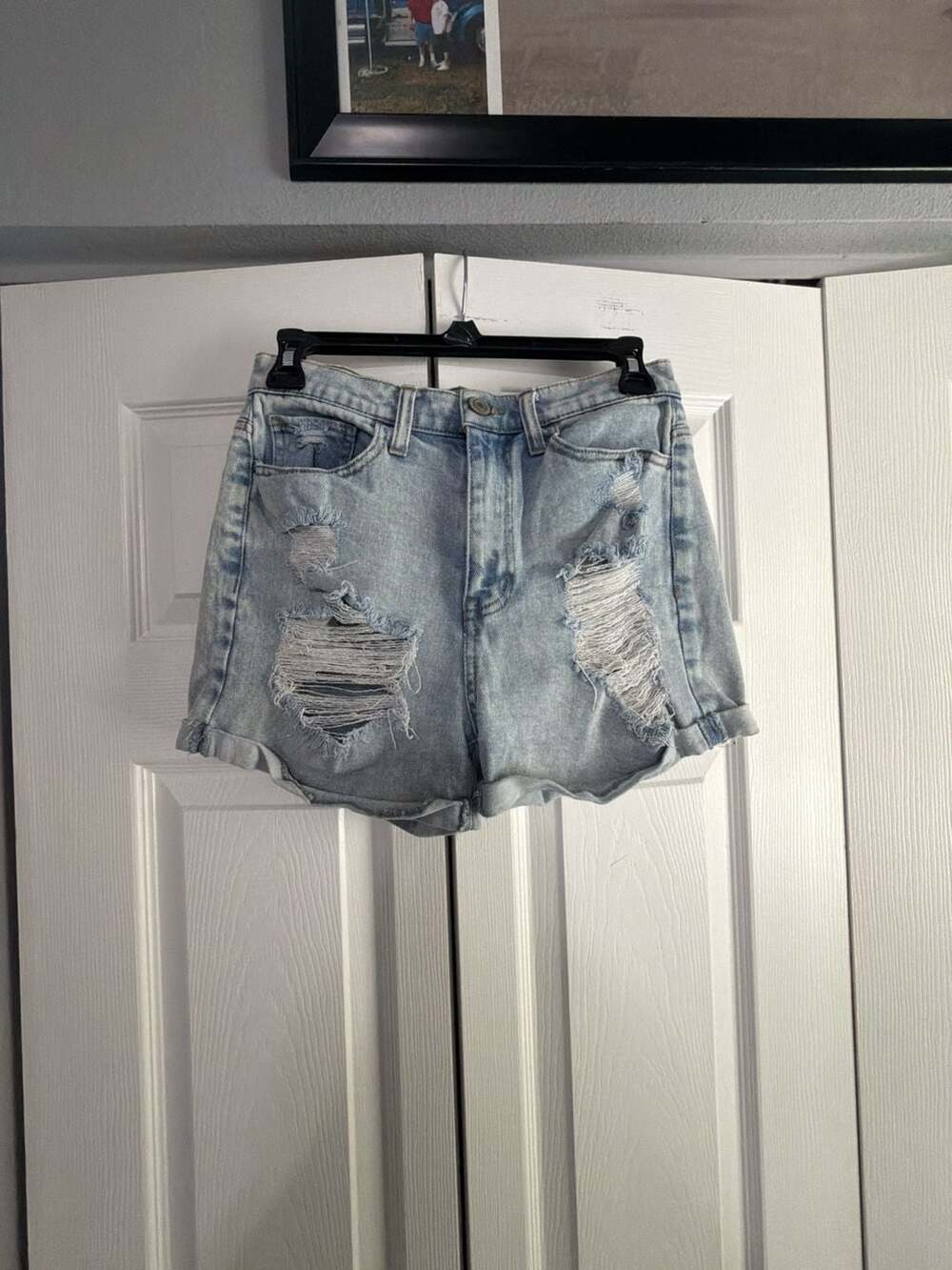 SO Vintage Stretch Curvy Mom Denim Shorts Distressed Light Wash